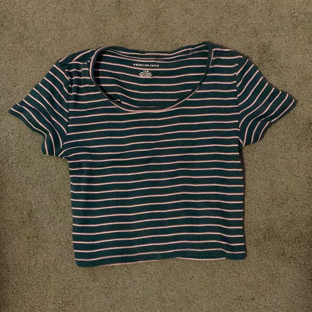 American Eagle short sleeve crop top